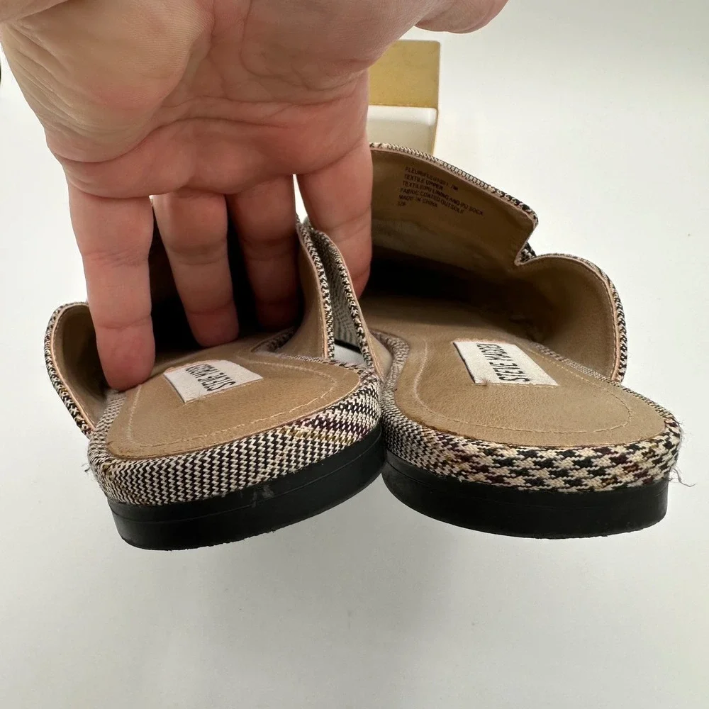 STEVE MADDEN Fleur Pointed Toe Mules Tan Plaid Chunky Black Chain Detail | 7 - Picture 10 of 13